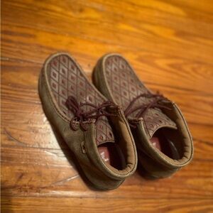 Women’s size 8 twisted x brand new